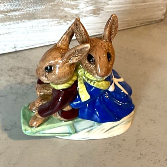 Royal Doulton Bunnykins Sleigh Ride Figurine 1972 so sweet - Picture 3 of 6